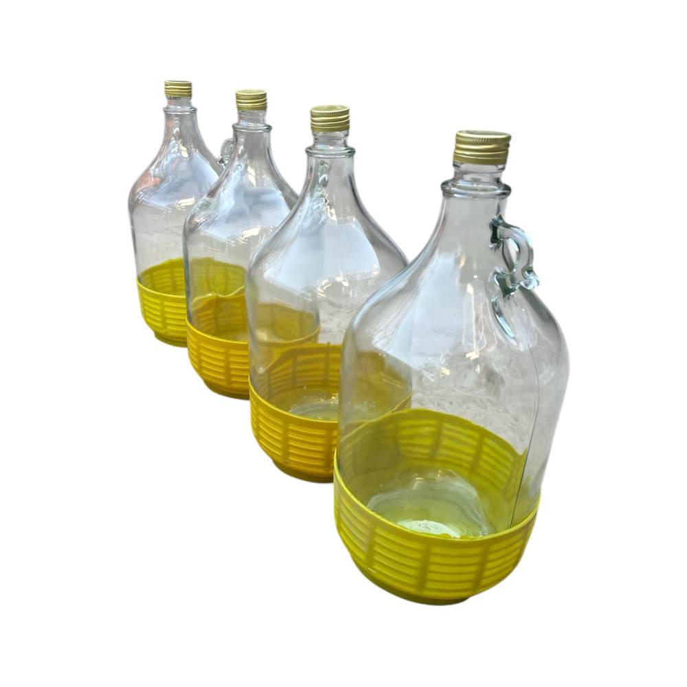 Damigeana 5L din sticla in cos din plastic cu dop prin infiletare 4 buc/set Damigeana 5L din sticla in cos din plastic cu dop prin infiletare 4 buc/set